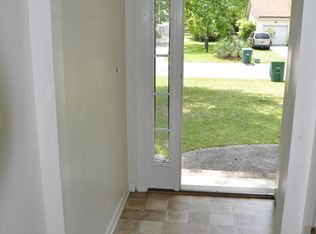 209 Canaberry Cir, Summerville, SC 29483