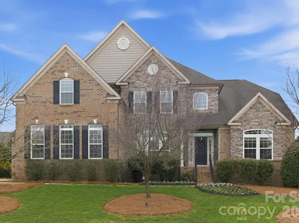 8480 Penton Pl, Harrisburg, NC 28075