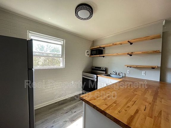 2nd image of 1121 Aster St APT 4
