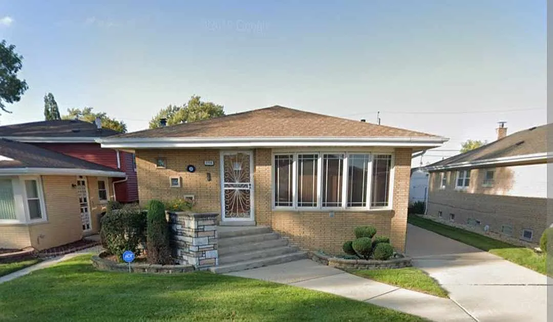 2756 W 85th St photo 1
