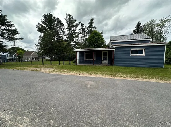 14309 Pearl St, Harrisville, NY 13648