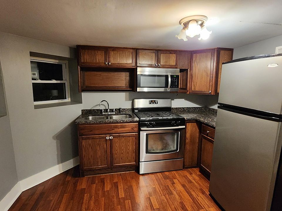 1st image of 2932 N Washtenaw Ave