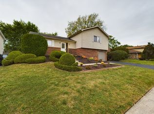 210 Oakhurst Rd, Matteson, IL 60443