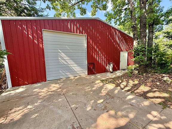 4th image of 10813 S Peggy Lou Dr