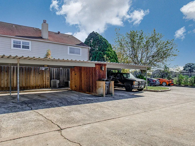 9495 Fondren Rd — Photo 24