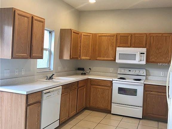 2nd image of 4304 Fincastle Ct #4304