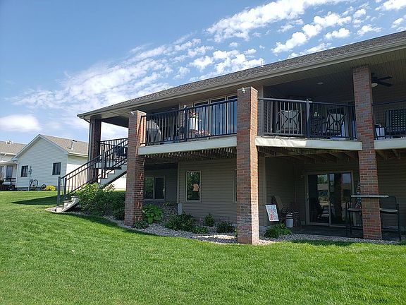 Full walk out lower level