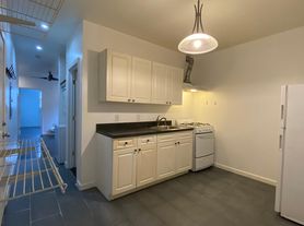 2111 S 15th St, Philadelphia, PA