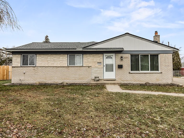12401 Lyford Dr — Photo 31