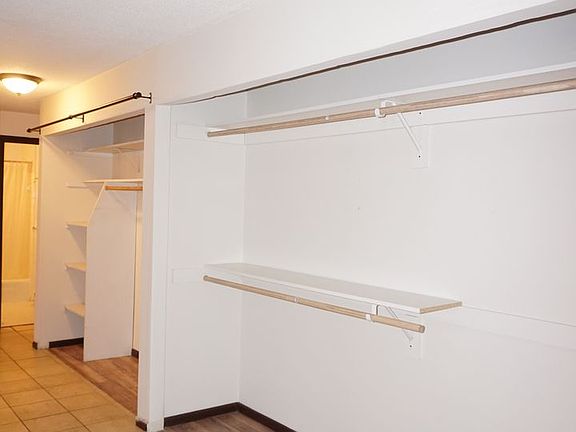4th image of 629 E 15th St APT 201