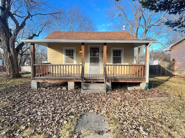 117 S Cottonwood St, Emporia, KS 66801