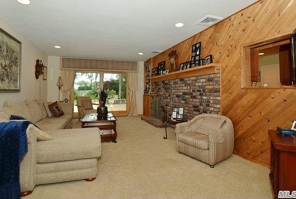 4th image of 6 Oxbow Ct