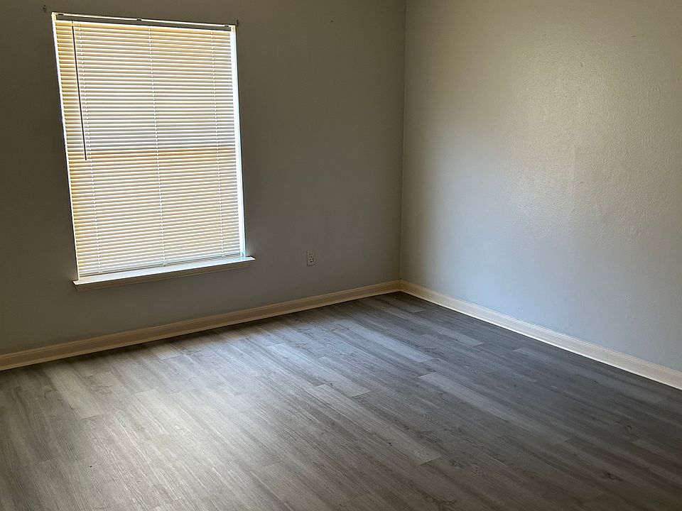 1st image of 1719 Plumwood Dr