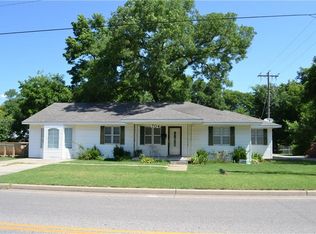 704 E Wallace St, Shawnee, OK 74801