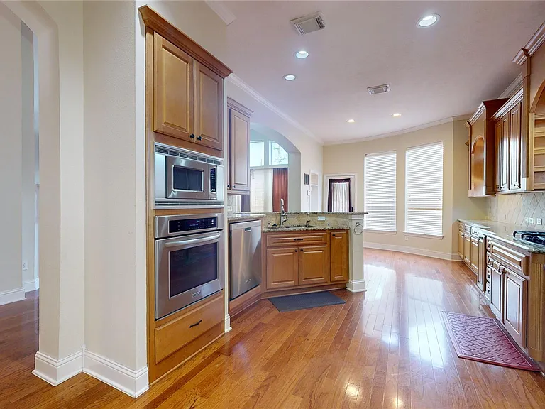 8538 Sunrise Meadow Ln — Photo 16