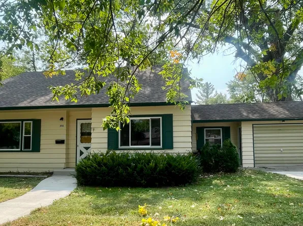 206 E Park Ave, Milbank, SD 57252