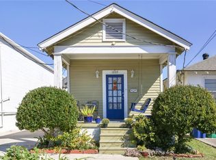 1009 Lafayette St, Gretna, LA 70053