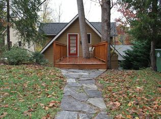 16 Montview Dr, Asheville, NC 28801