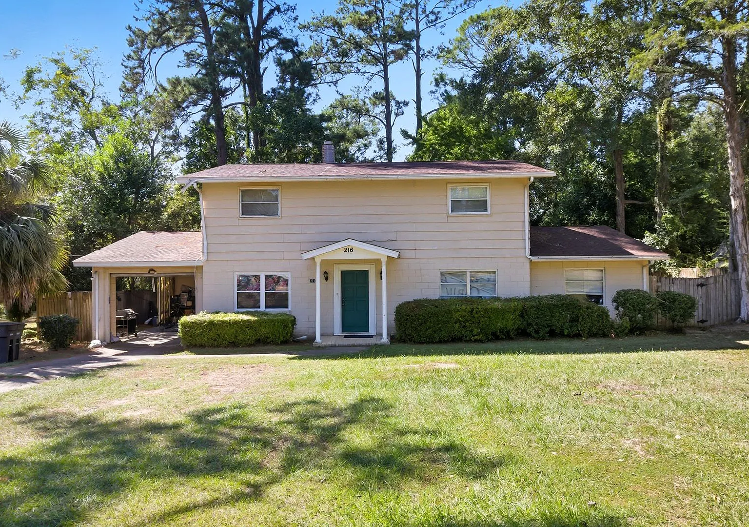 Why rent an apartment, when you can live in a house? Now Available for August 2027! — Photo 1