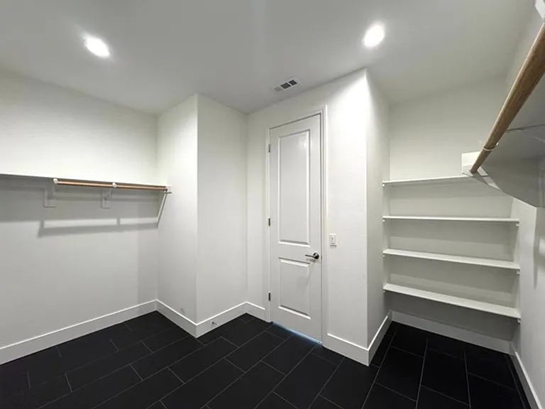 25061 River Peak Dr — Photo 36