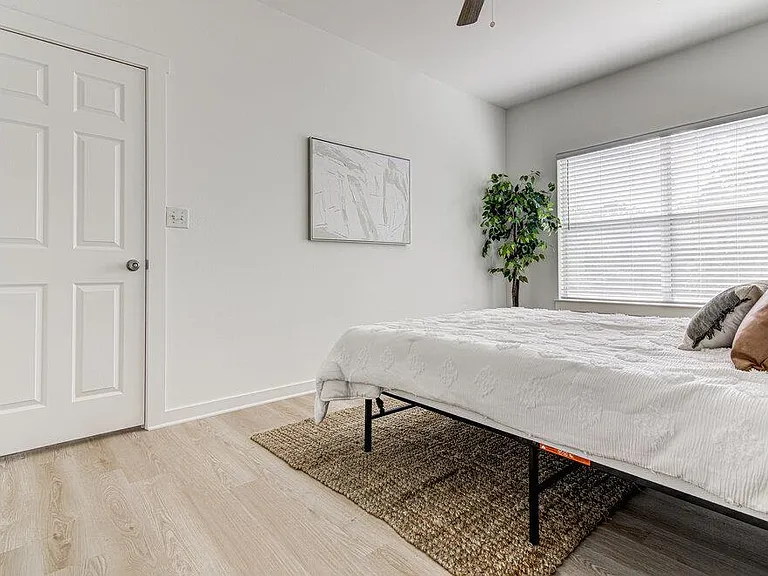 2106 Cullen Ave #208 — Photo 9