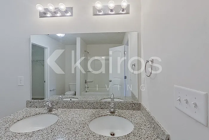 1190 Amberlight Cir — Photo 13