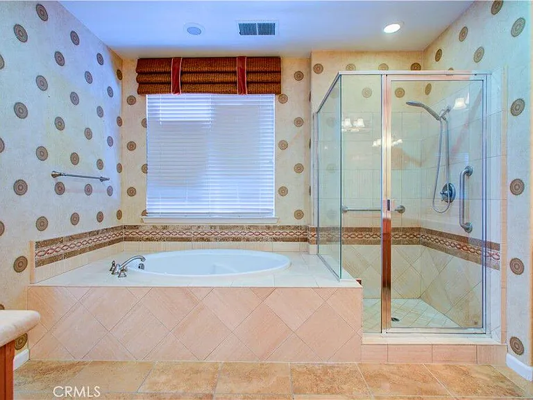 1286 Avignon Dr — Photo 15