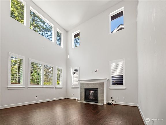 5th image of 1271 Little Si Avenue SE