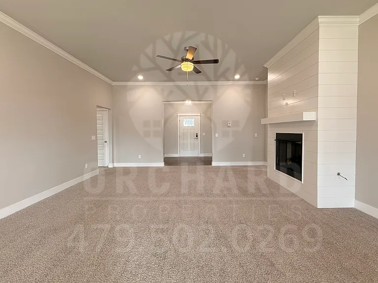 941 Madden St — Photo 4