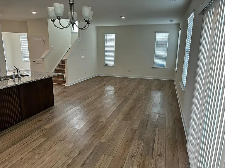24 Blackthorn Ln — Photo 7