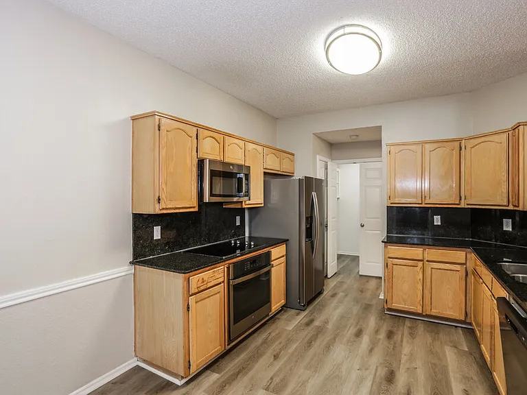922 Golden Grove Dr — Photo 7