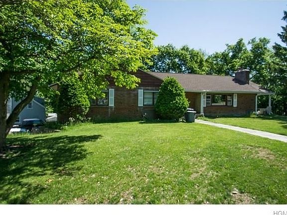 3rd image of 1 Valley View Dr