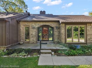 30705 River Crossing St, Franklin, MI 48025