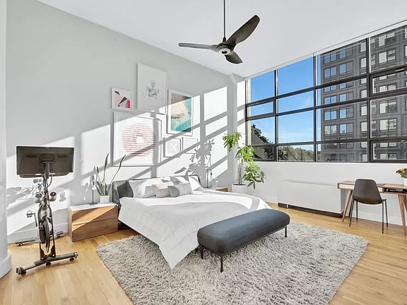 4th image of 360 Furman St APT 304