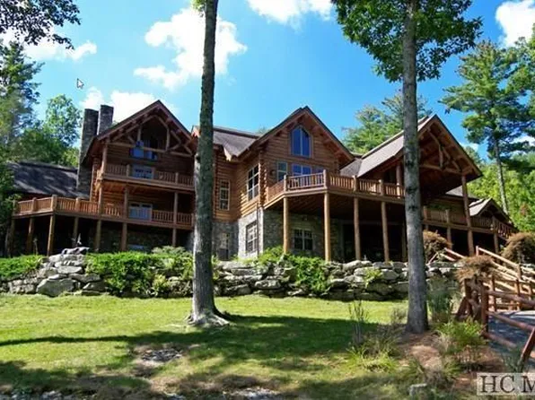 760 Glenshore Dr, Cullowhee, NC 28723