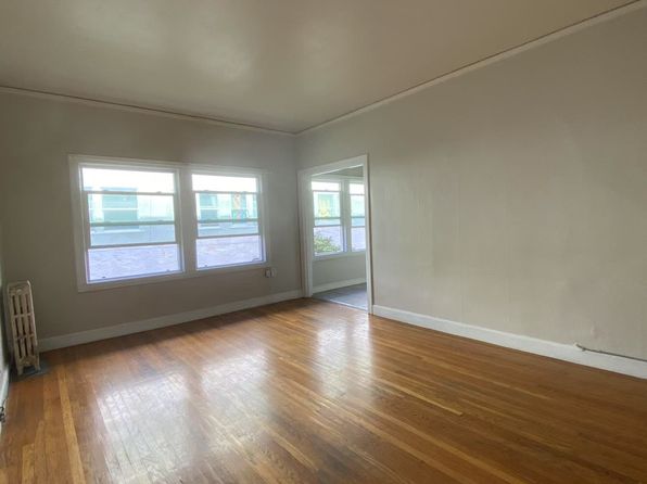 648 Alcatraz Ave #104