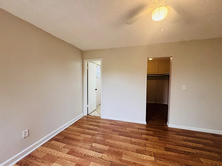 2800 NW 56th Ave — Photo 13