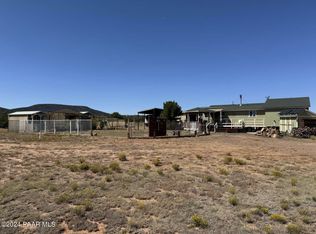 53528 N Cloudcroft Way, Seligman, AZ 86337