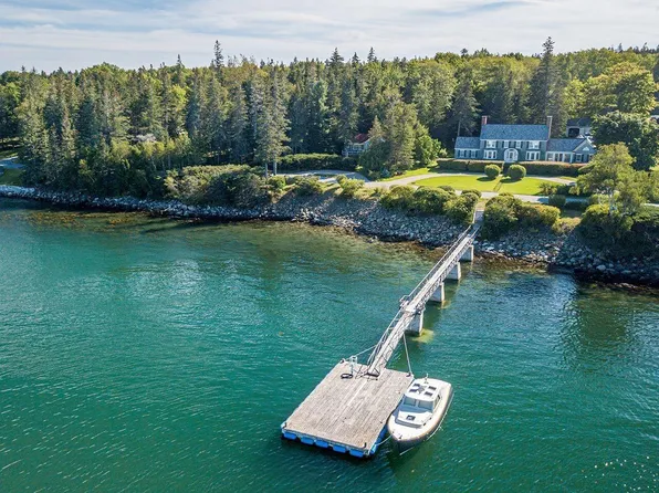 24 Shore Road, Southwest Harbor, ME 04679