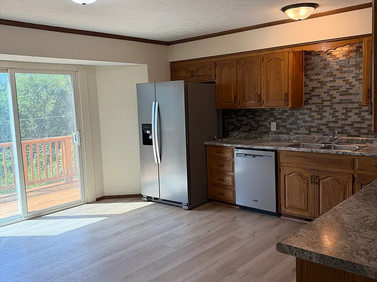 1315 Rockhill Cir — Photo 8