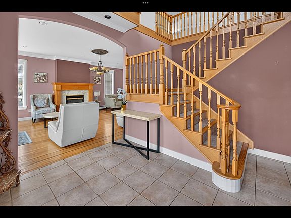 2nd image of 4326 Rumble St