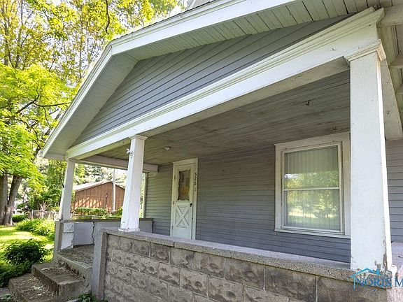 3rd image of 526 W Garfield Ave