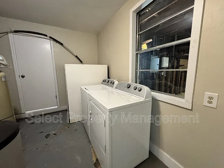 7515 Aboite Center Rd — Photo 17