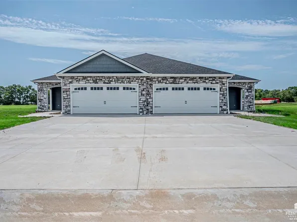 1806 Broadfoot Dr, Abilene, KS 67410