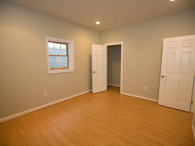 2339 Sandburg St — Photo 35