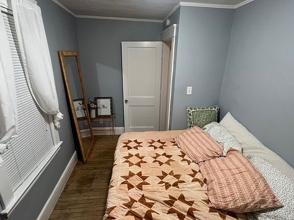 4th image of 11 Colonial Rd