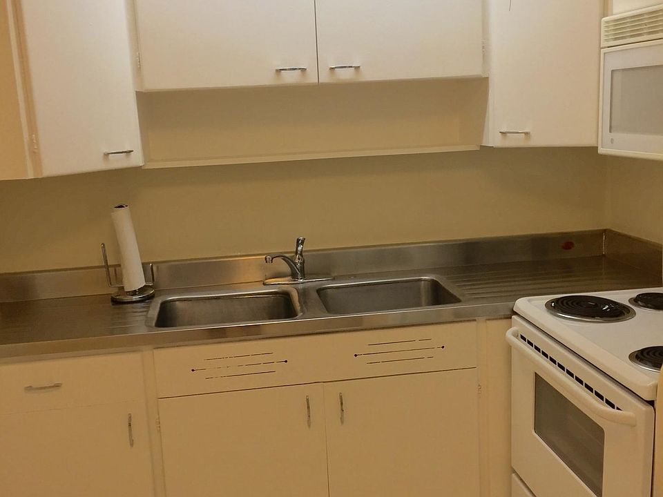 2nd image of 112 Paine Ln