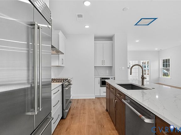 4th image of 16435 Creekstone Point Ave