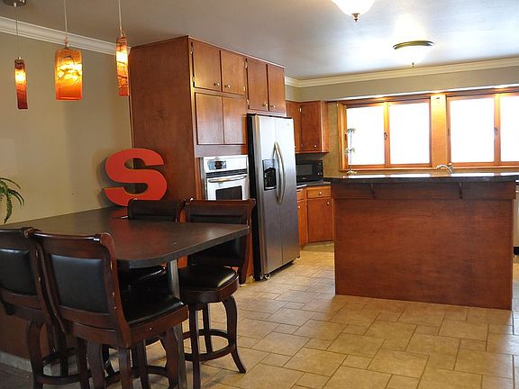Kitchen with island