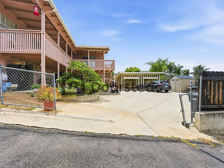 8520 Calle De Buena Fe — Photo 17